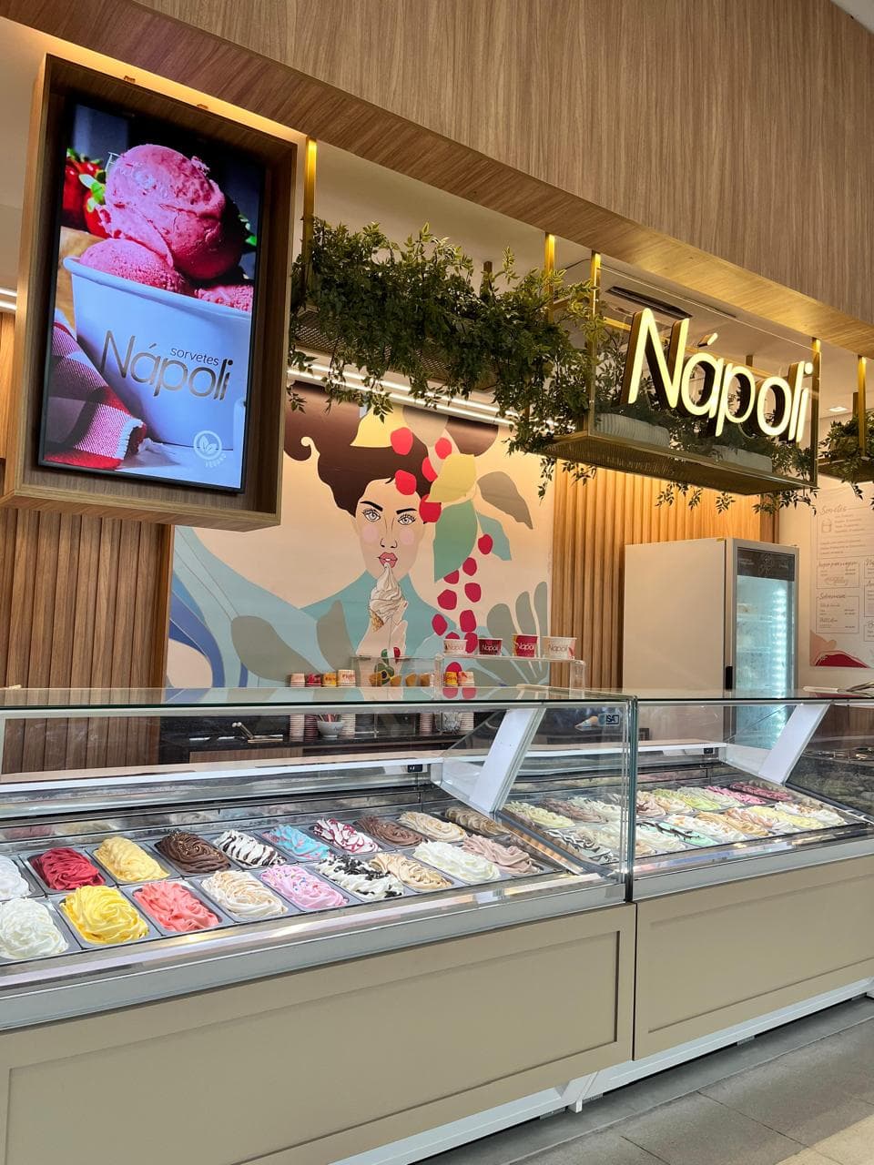 Sorveteria Napoli — Center Vale